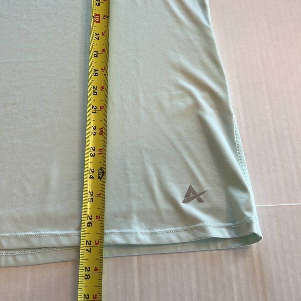 Artic Cool Hydrofreeze X Technology V-Neck Short Sleeve Lt Green T-Shirt. Size L - Picture 8 of 8